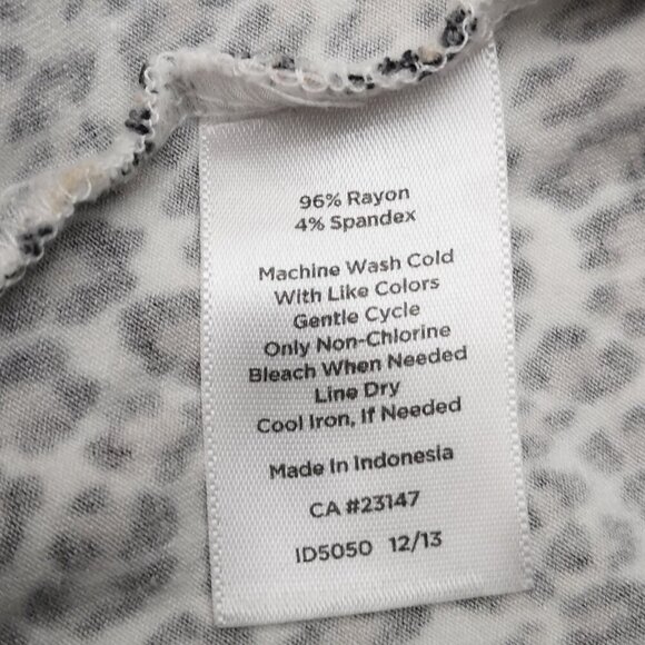 Talbots Petites Ladies Size Large Black White & Tan Animal Print Top - Picture 5 of 9